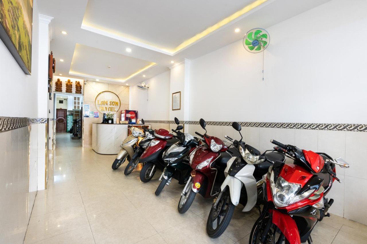 Hotel ân Tình *