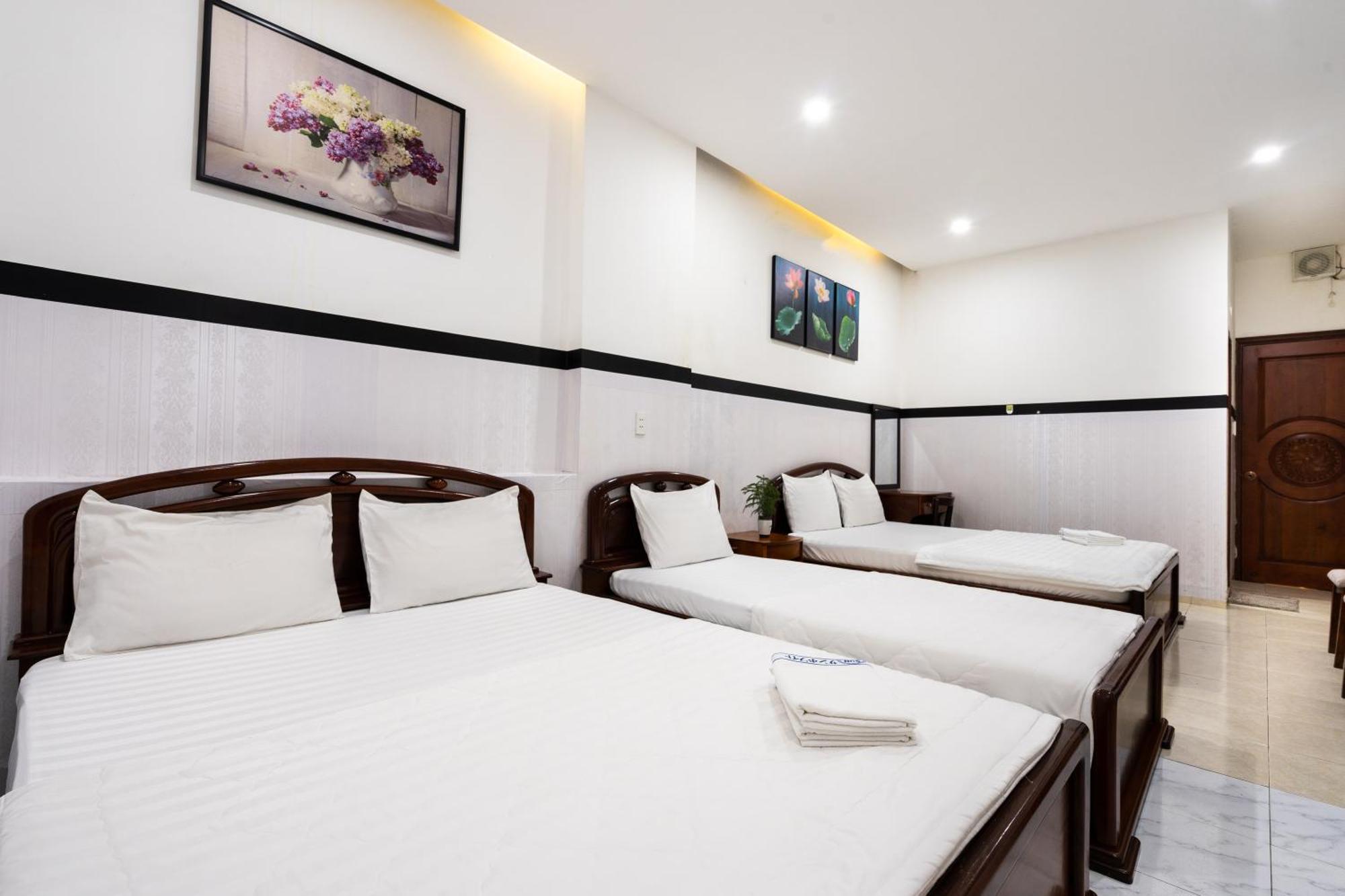 Hotel ân Tình